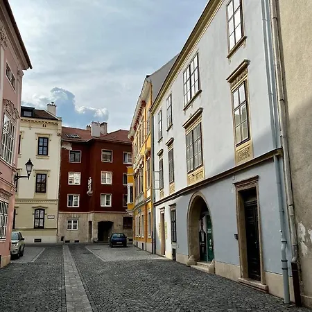 Varga - Historical Old Town & Free Parking *