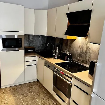 Varga Apartment *