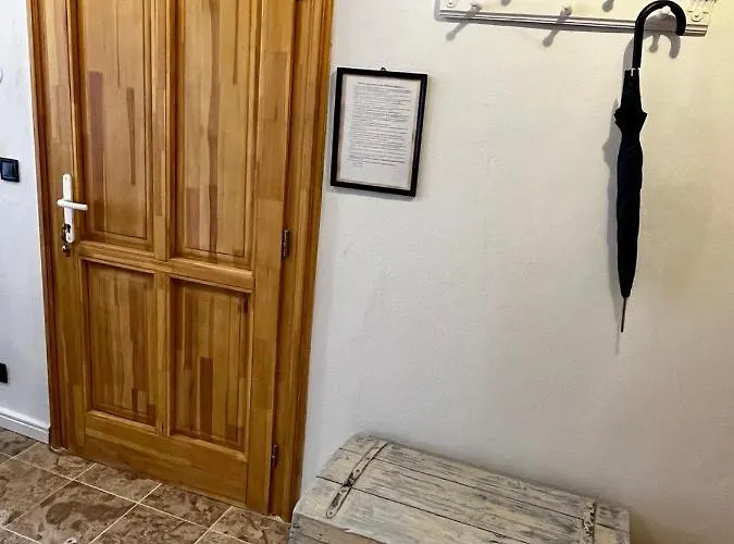 Varga - Historical Old Town & Free Parking Апартаменты *